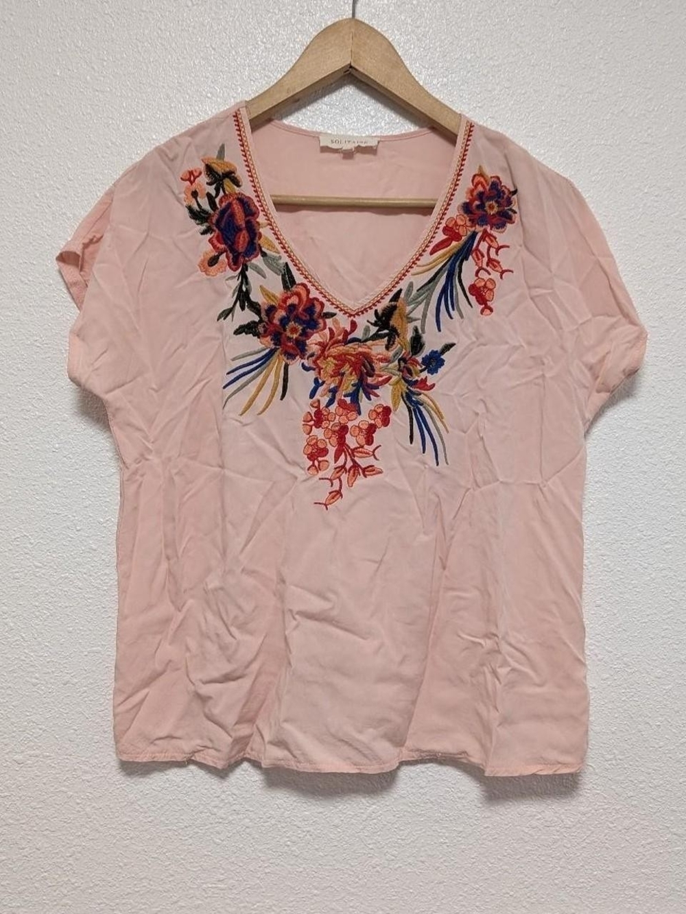 Light Pink Embroidered Top - Picture 5 of 7